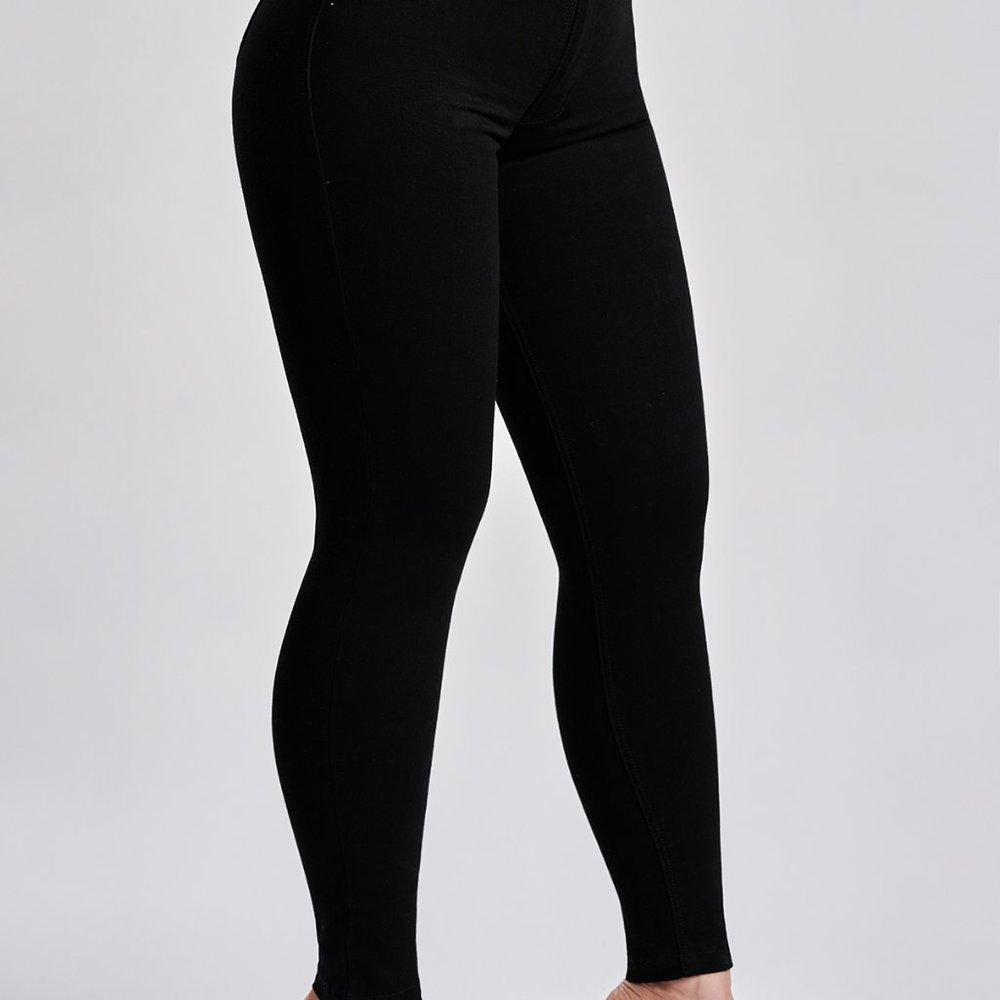 SOL BEAUTY AND CARE JEANS ONYX NWOT